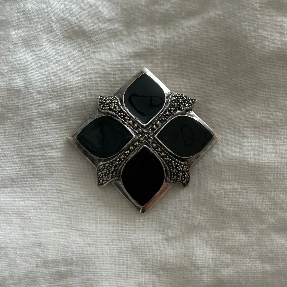 Sterling Silver Onyx and Marcasite Square Crosshatch Brooch